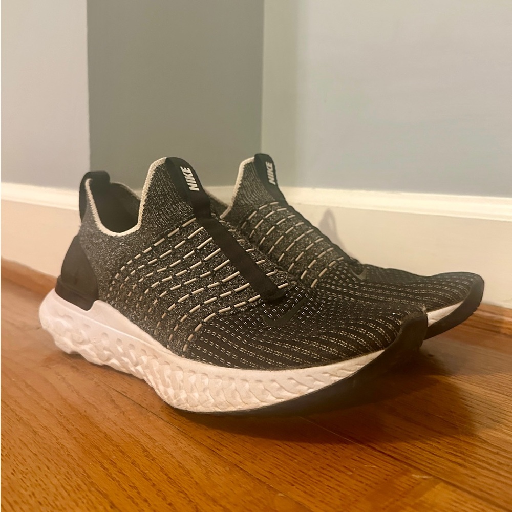 Nike Men’s React Phantom Run Flyknit 2 - Size 12